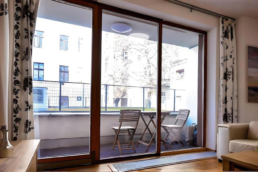 Legacy Duplex In Historic District By Rentez Apartment *