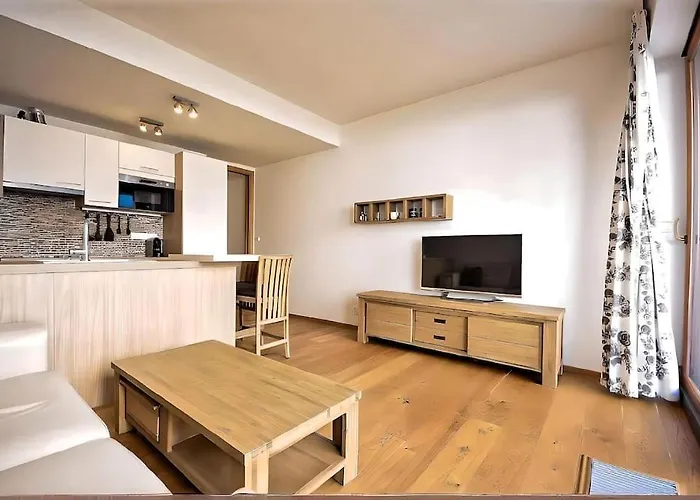 Legacy Duplex In Historic Prague District By Rentez