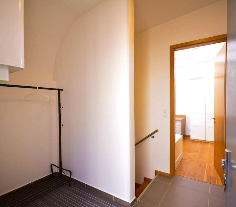 Legacy Duplex In Historic District By Rentez
